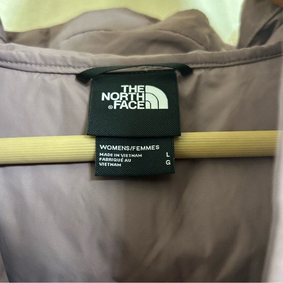 The North Face Hydrenalite 600 Fill Down Vest in Fawn Grey/Mauve Purple - Picture 8 of 15